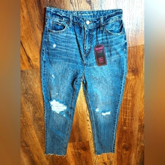 No Boundaries NWT Size 5 super High Rise Destressed jeans - Picture 5 of 12
